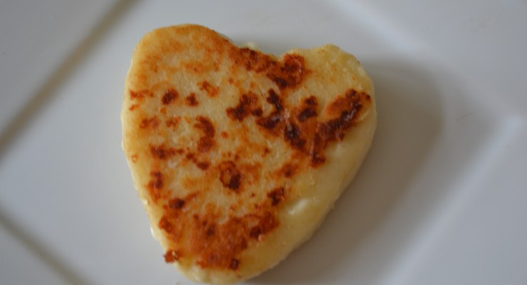 Arepa heart on a plate