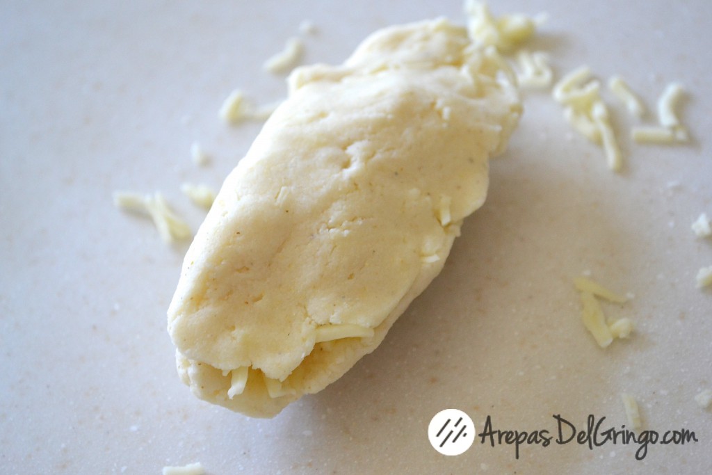 arepa_con_queso_how_to_recipe