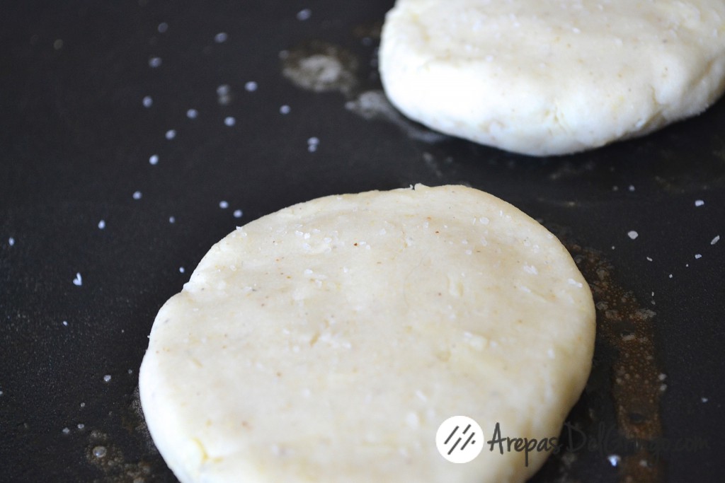 arepas_cooking