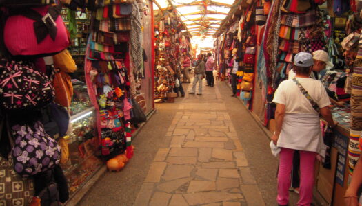 What are typical souvenirs to bring back from Colombia?